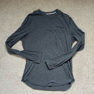 Old school men’s medium gray Lululemon long sleeve T. 18.5” ptp, 27” length